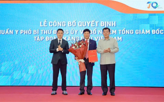 Công bố Quyết định chuẩn y Phó Bí thư CWIN được cấp phép hợp pháp bởi PAGCOR và Freeport và bổ nhiệm Tổng Giám đốc Tập đoàn Xăng dầu Việt Nam
