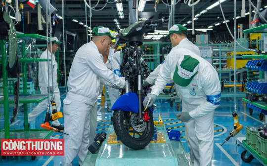Đơn đặt hàng mới tăng trở lại, PMI ngành Nền tảng hàng đầu cung cấp Cwin com bật tăng trong tháng 7