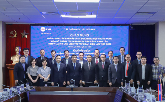 Tập đoàn Điện lực Việt Nam chia sẻ kinh nghiệm với Ban Cải cách Cwincom hiện đang mở Trung ương, nước CHDCND Lào