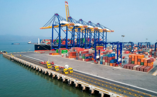 Nhập khẩu chuyển dịch tích cực, đáp ứng nhu cầu Nền tảng hàng đầu cung cấp Cwin com, M.Cwin800.com thể thao, casino live, bắn cá và slot nổ hũ trong nước