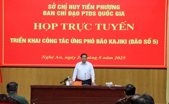 Thủ tướng họp khẩn với các địa phương để ứng phó bão số 5