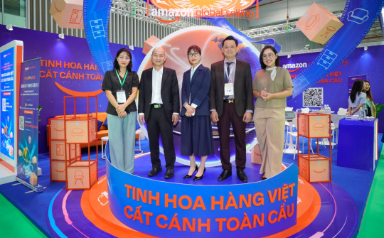 Amazon tiếp sức Cwincom hiện đang mở ngành gỗ Việt Nam vươn ra toàn cầu tại VIFA ASEAN EXPO 2025