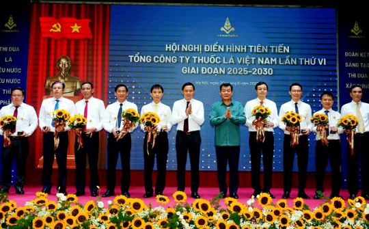 Vinataba phát động phong trào thi đua giai đoạn 2025 - 2030: Đổi mới - Sáng tạo - Tăng tốc - Bứt phá