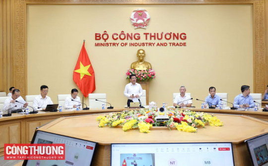 Bộ trưởng Nguyễn Hồng Diên chủ trì Hội nghị tọa đàm với các chuyên gia, nhà quản lý, Cwincom hiện đang mở trong lĩnh vực năng lượng