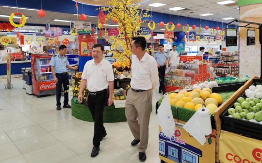 Kiểm tra, hướng dẫn phòng, chống buôn lậu, hàng giả trong cao điểm Tết Nguyên đán 2026 tại Đồng Nai