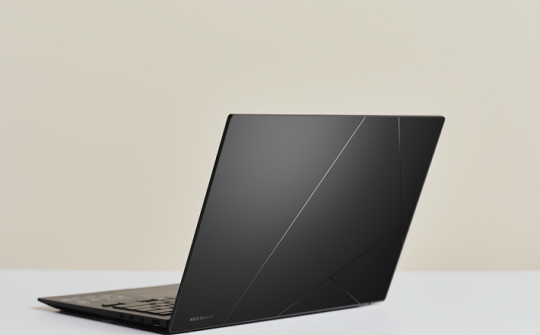 ASUS giới thiệu dải laptop trang bị chip Ryzen AI 400 Series đầu tiên tại Việt Nam
