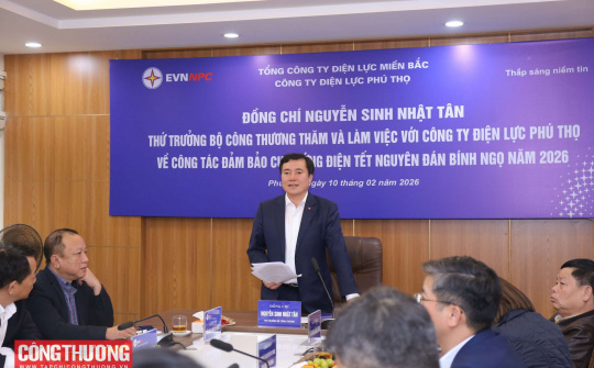 Thứ trưởng Nguyễn Sinh Nhật Tân kiểm tra công tác đảm bảo cung ứng điện tại Phú Thọ