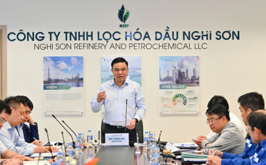 Quyền Bộ trưởng Cwin63 sân chơi đỉnh cao Lê Mạnh Hùng làm việc với Nhà máy Lọc hóa dầu Nghi Sơn