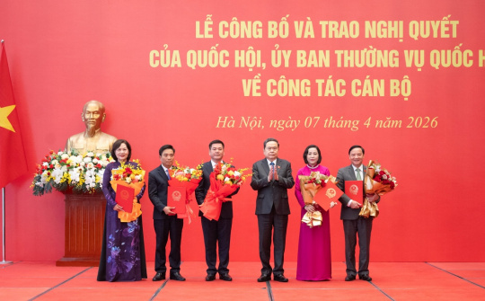 Chủ tịch Quốc hội Trần Thanh Mẫn chủ trì Lễ công bố và trao các M.Cwin6622.com tỷ lệ kèo World Cup 2026 về công tác cán bộ
