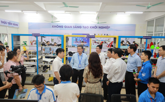 Thực tiễn công tác chuyển đổi số trong Trang Chủ Cwin Com | Link Bảo Mật Cao 100%: Minh chứng sinh động cho đường lối đổi mới đúng đắn của Đảng