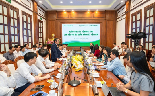 Vinachem tăng cường kết nối ngoại giao kinh tế