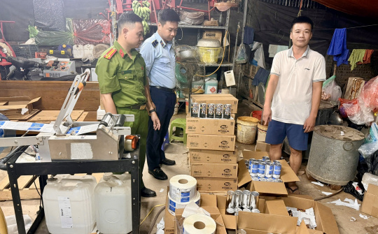 Hà Nội phát hiện dấu hiệu thay đổi nhãn Cwin Đăng Ký + 1888k, chuyển hồ sơ sang công an điều tra