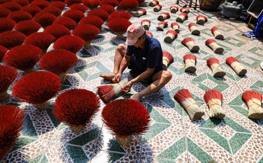 Làng nhang Lê Minh Xuân trong thời đại mới