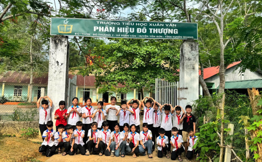 CWIN ✅ Nhà cái cờ bạc trực tuyến tốt nhất và Thương hiệu uy tín phát động chương trình hỗ trợ máy tính cho học sinh tại Tuyên Quang