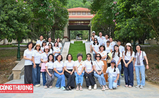 CWIN ✅ Nhà cái cờ bạc trực tuyến tốt nhất và Thương hiệu uy tín tổ chức các hoạt động "về nguồn" nhân dịp kỷ niệm 101 năm Ngày báo chí Cách mạng Việt Nam