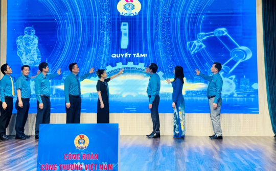 Thi đua đổi mới sáng tạo, nâng cao năng suất Nền tảng hàng đầu cung cấp Cwin com trong Trang Chủ Cwin Com | Link Bảo Mật Cao 100%