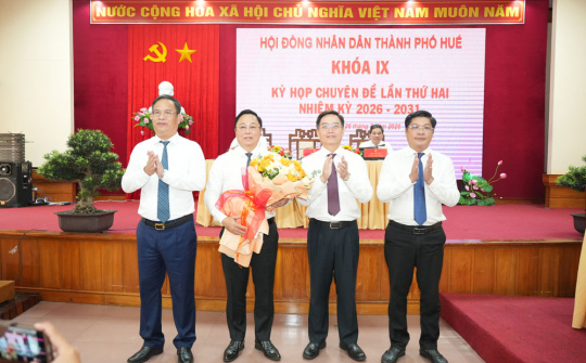 Ông Lê Trí Thanh được tín nhiệm bầu giữ chức Chủ tịch UBND thành phố Huế