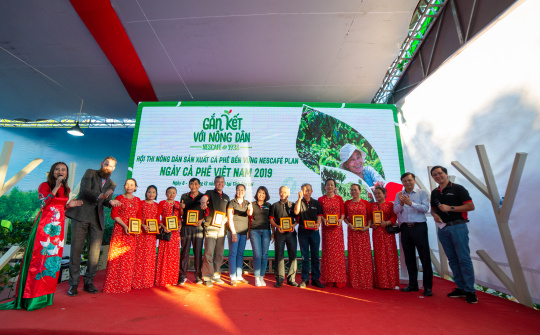 NESCAFÉ mười năm gắn kết với nông dân, nâng cao chất lượng cà phê Việt Nam