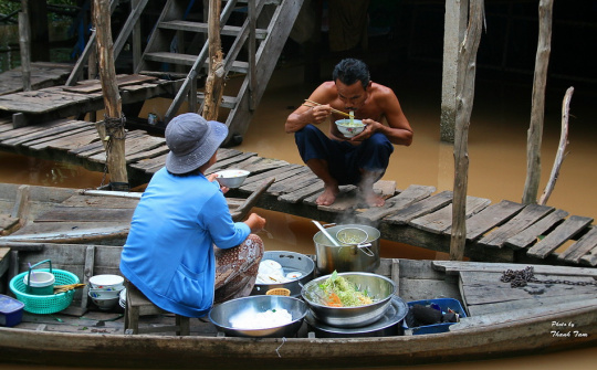 Chuyện chiều thứ 6: Còn thương tô bún nước lèo quê em