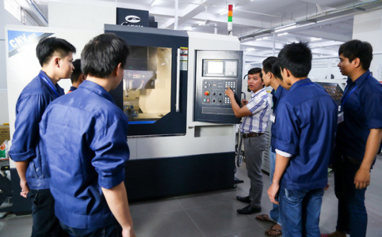 Sự liên kết trường đại học - Cwincom hiện đang mở: Một tiếp cận của ngành hệ thống thông tin quản lý