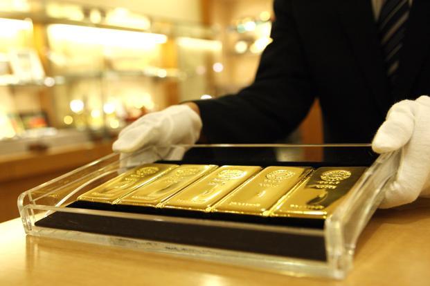 Giá vàng hôm nay 24/1: USD suy yếu, vàng tăng nhanh