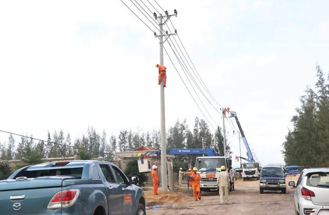 Điện lực Bình Định: Sẵn sàng các phương án để ứng phó với Bão số 6 (Nakri)