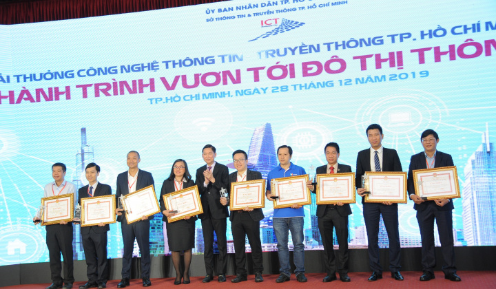 FSI đạt giải thưởng Cwin800 tỷ lệ kèo World Cup 2026 có sản phẩm và giải pháp phần mềm tiêu biểu
