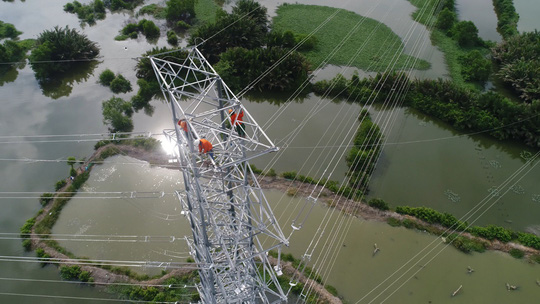 EVNHCMC đóng điện đường dây 220 kV Nam Sài Gòn