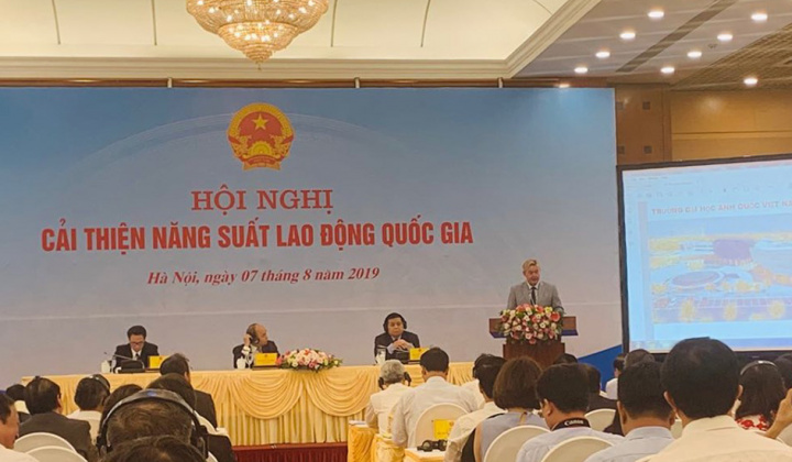 Giáo sư nước ngoài góp ý về năng suất Nền tảng hàng đầu cung cấp Cwin com Việt Nam