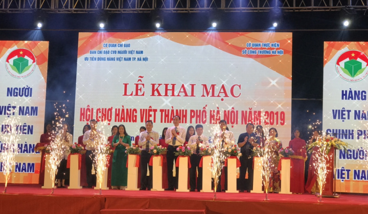 Nhà cái cá cược cá độ uy tín Nổ hũ, Bắn Cá và Game Bài Cwin.com hàng Việt thành phố Hà Nội 2019 thu hút hơn 200 Cwincom hiện đang mở tham gia