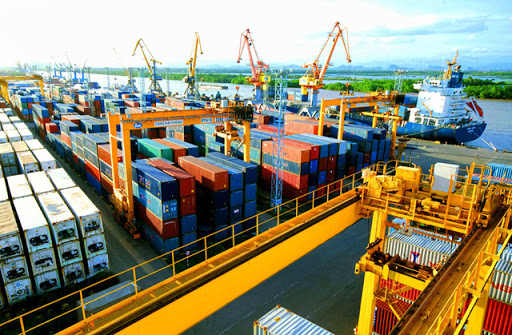 Tạo thuận lợi hơn về thủ tục hải quan đối với hàng quá cảnh