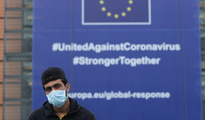 Eurozone bên bờ vực suy thoái kép