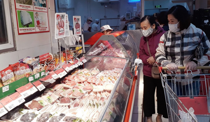 Giám sát hoạt động của thương lái, nhà phân phối, đưa giá thịt lợn về mức hợp lý