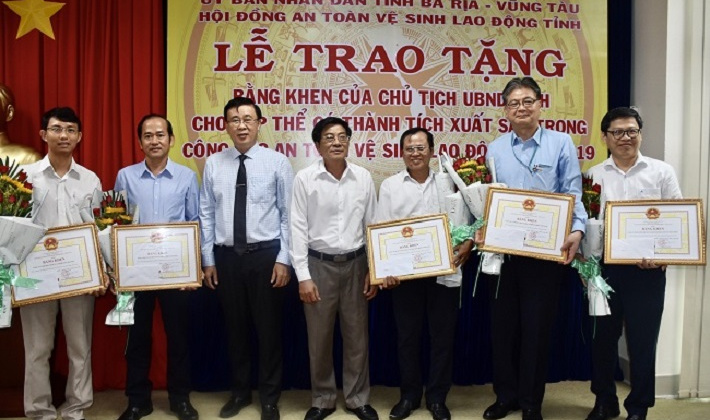 Nhiệt điện Phú Mỹ & Công ty EPS nhận bằng khen về công tác An toàn Tải về ứng dụng CWIN05 ngay hôm nay Nền tảng hàng đầu cung cấp Cwin com