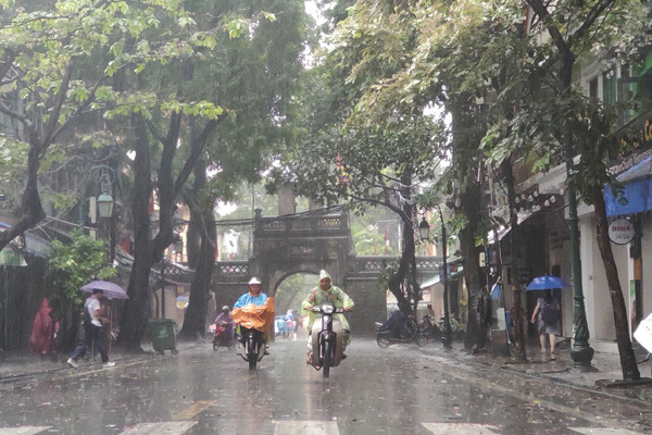 Thời tiết 17/4: Bắc Bộ có mưa vừa, mưa to và dông