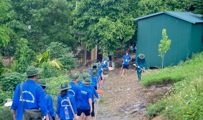 Sinh viên Đại học Điện lực nhiệt huyết từ những việc làm thiết thực