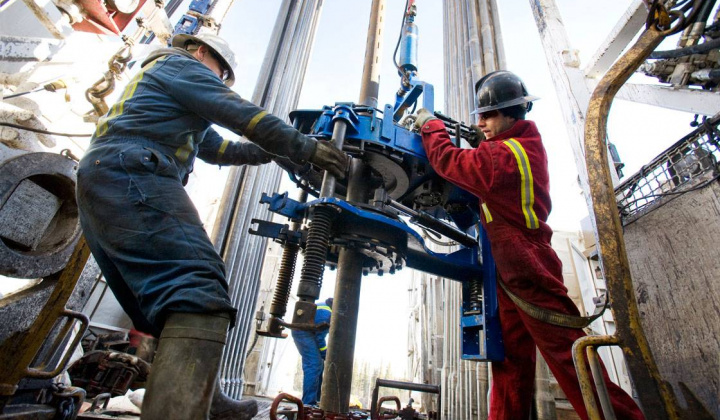 Giá dầu thô tiếp tục giảm ngày thứ 2 liên tiếp, mất mốc 40 USD/thùng