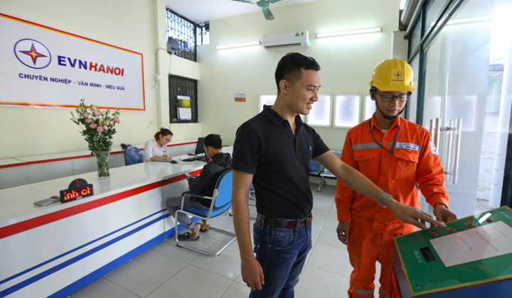 Thanh toán hoá đơn, sử dụng dịch vụ điện: Khi công nghệ thay sức con người