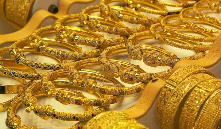 Giá vàng ngày 25/8 lùi sâu về ngưỡng tâm lý 1.900 USD/Ounce