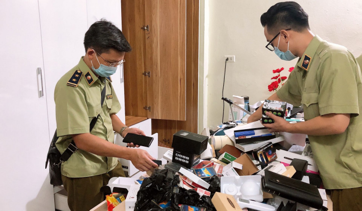 Phát hiện đường dây buôn bán thiết bị gian lận trong thi cử
