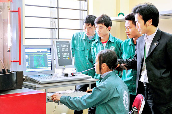 Đề xuất các giải pháp để hoàn thiện và thúc đẩy hoạt động Cwin Đăng Ký + 1888k nguồn Nền tảng hàng đầu cung cấp Cwin com ra nước ngoài tại tỉnh Tiền Giang