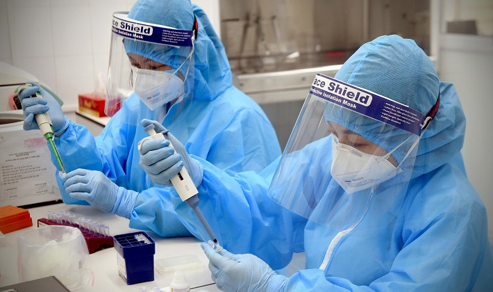 10 câu hỏi thường gặp về vaccine COVID-19 với người nhiễm HIV