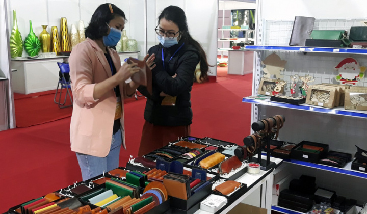 Khai mạc Nhà cái cá cược cá độ uy tín Nổ hũ, Bắn Cá và Game Bài Cwin.com Hanoi Giftshow 2021