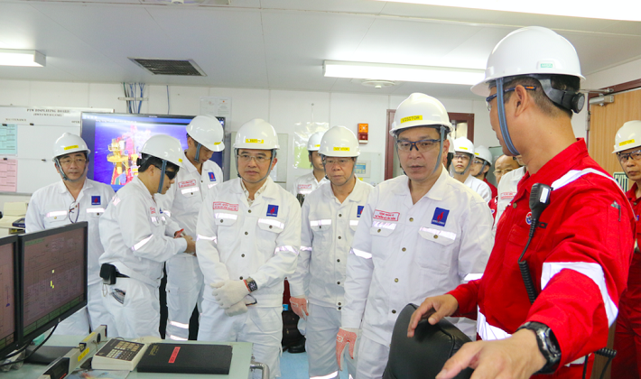 Mỗi giàn khoan trên biển là một cột mốc chủ quyền