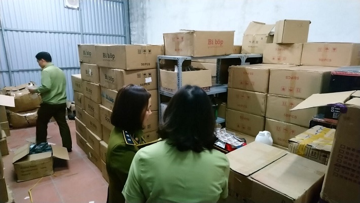 QLTT Hà Nội: Đột kích “kho hàng” thu giữ hơn chục nghìn sản phẩm mang nhãn hiệu BIBOP