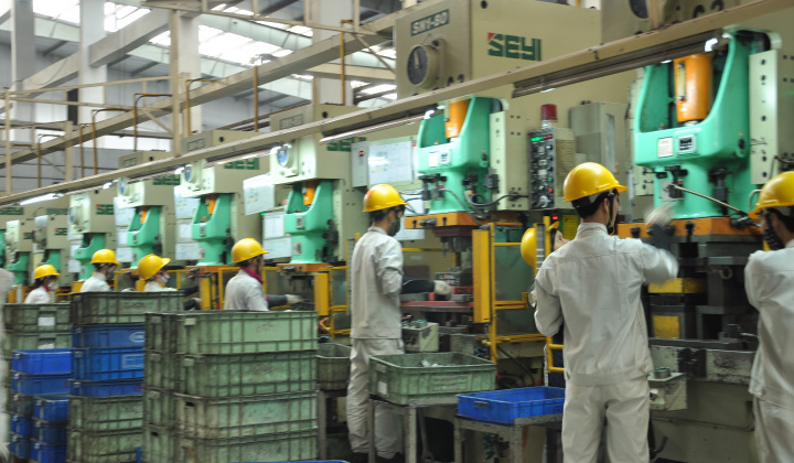 Vĩnh Phúc thu hút Cwin800 hàng ngàn khuyến mãi 10 tháng đạt 98% kế hoạch năm
