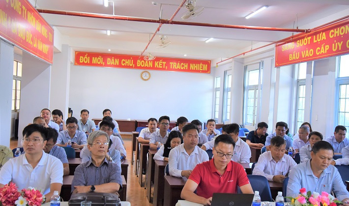 Nâng cao năng lực quản lý cấp trung tại Nhôm Đắk Nông