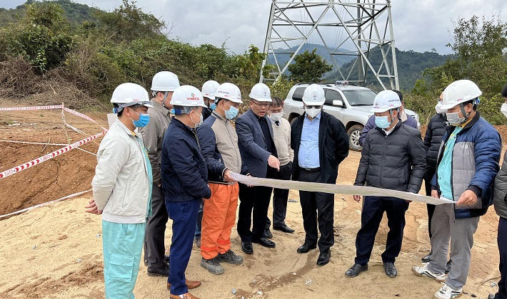 EVN thúc đẩy tiến độ thi công 2 dự án truyền tải Cwin com sòng bạc trực tuyến điện từ Lào