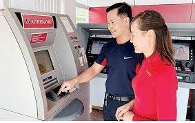Ứng dụng mô hình PLS-SEM đánh giá sự hài lòng của khách hàng cá nhân đối với chất lượng dịch vụ thẻ tại ngân hàng Nông nghiệp Phát triển Nông thôn Chi nhánh Nam Sài Gòn
