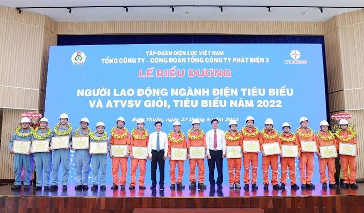 EVNGENCO 3 vinh danh 'Người Nền tảng hàng đầu cung cấp Cwin com tiêu biểu' và 'An toàn Tải về ứng dụng CWIN05 ngay hôm nay viên giỏi tiêu biểu'